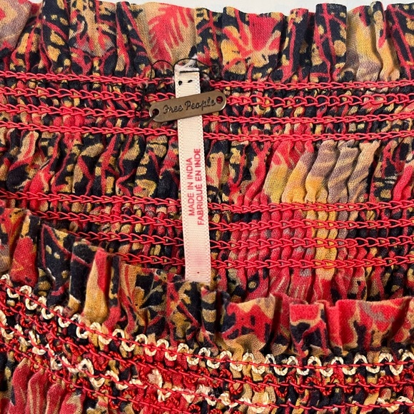 FREE PEOPLE Red Floral Getaway Maxi Dress Smocked Tiered Boho Peasant XS - Picture 6 of 9